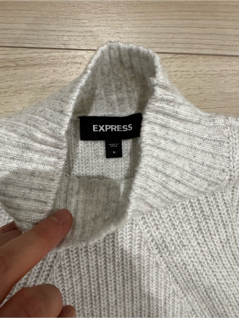 Express sweater - Picture 3 of 3